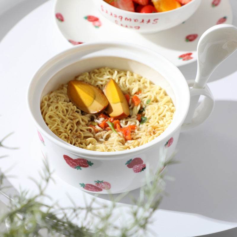 Kawaii Strawberry Ceramic Ramen Bowl with Lid