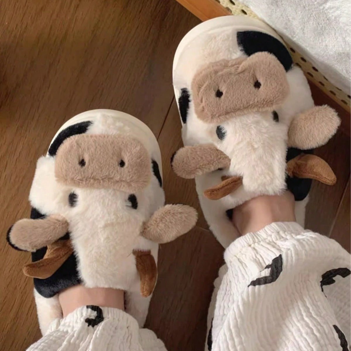 Fluffy Cow Slippers | Cozy Cow Plush Slippers