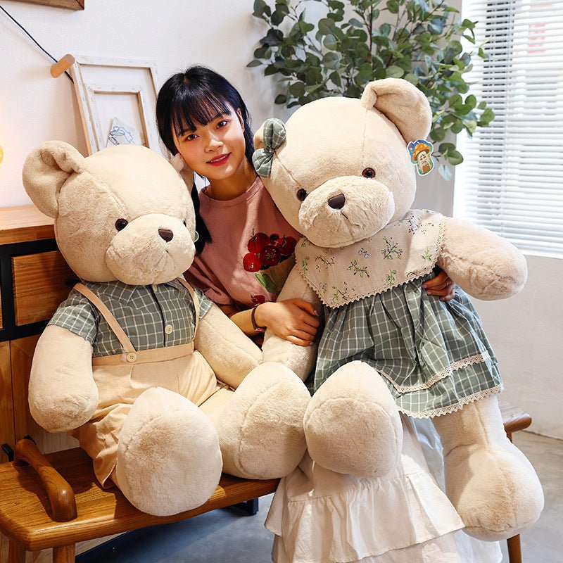 Mr. and Mrs Beary |  Giant Teddy Bear Couple
